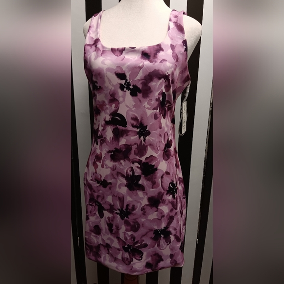 NWT floral bodycon dress - Picture 2 of 13